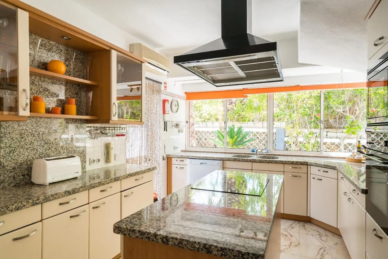 Casa Laranja Three Bedroom Villa Loule