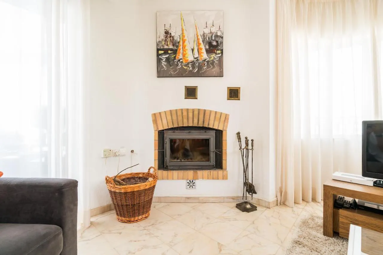 Casa Laranja Three Bedroom Villa Loule